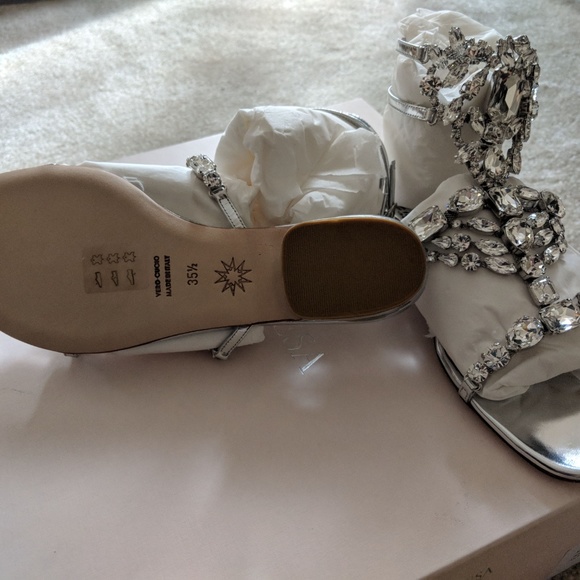 NIB Marchesa 35.5 Emily Silver sandal - Picture 5 of 6